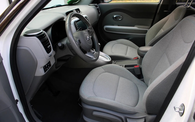 Kia Soul cena 38900 przebieg: 74659, rok produkcji 2016 z Sośnicowice małe 781